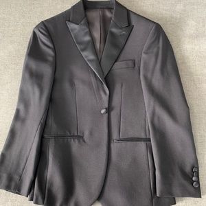 Men's peak lapel black tuxedo from The Black Tux